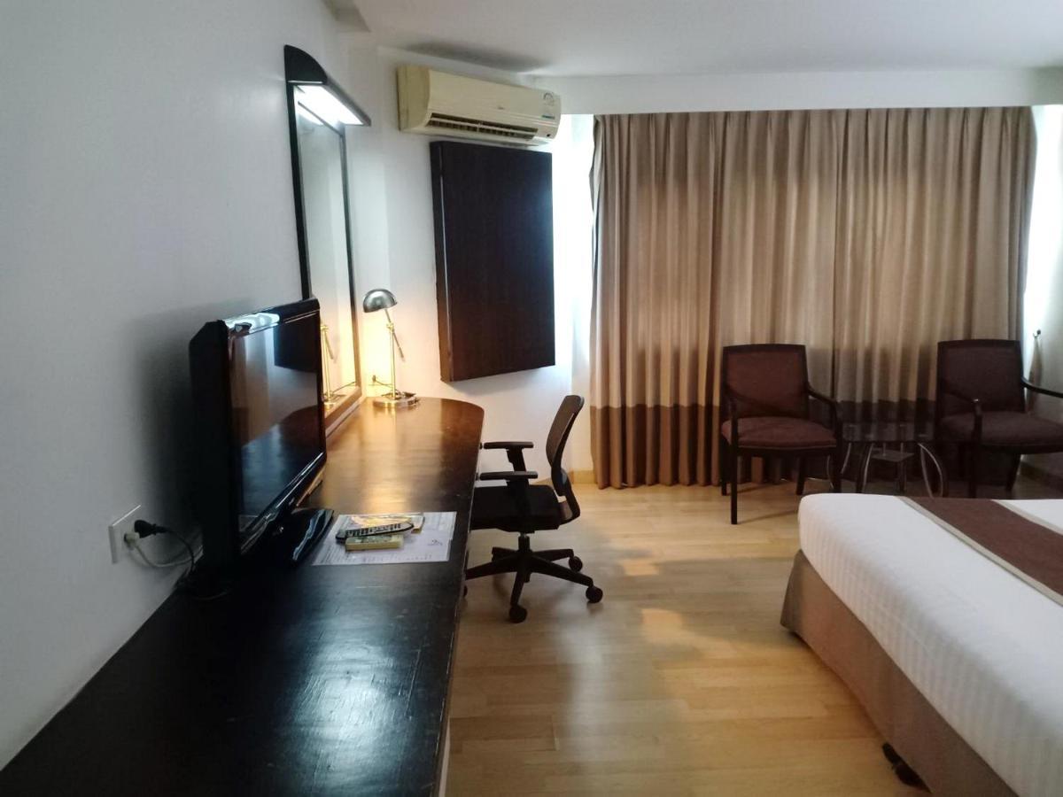 V Verve Service Apartment Hotel 차층사오 외부 사진